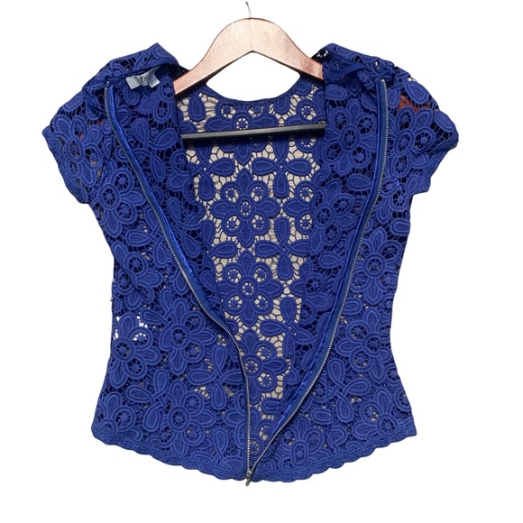 INTERMIX Exclusive Lace Eyelet Zipper Back Top Size S - Picture 5 of 11